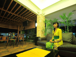 Alron Hotel Kuta Powered by Archipelago