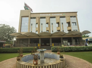 OYO 18610 Hotel Parivar Garden