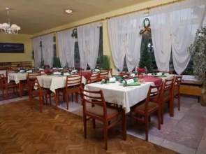 Bungalovy pri Hoteli Spojar