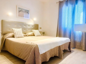 Apartment Bellissima With Pool and Wi-fi, 200m From the sea in Puerto del Carmen
