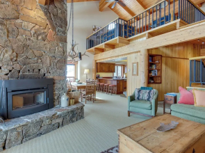 Big Sky Condo w/ Mountain Views < 1 Mi to Resort!