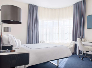 Gale South Beach, Curio Collection by Hilton