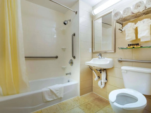 Best Western Plus Plaza Hotel