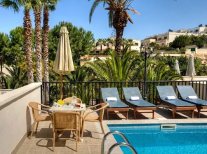 Villa Narcis - 2 Bedroom Villa With Private Pool