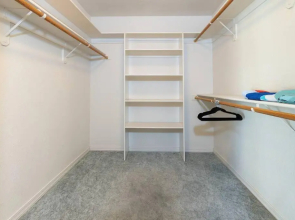 Spacious Villa in Eyeshot of the Lake! - Pets ok!