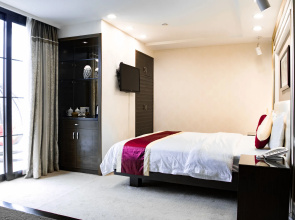 New World Hotel