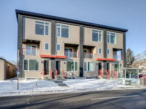 Three-Bedroom House with Walk-in Closet #29 Sunalta Downtown