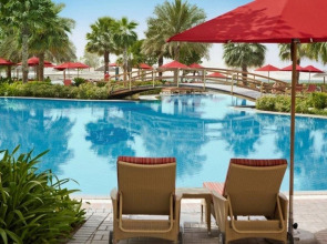 Отель Khalidiya Palace Rayhaan by Rotana 