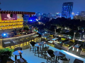 Happy Life Grand Hotel & Sky Bar