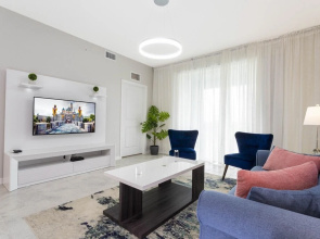 Gorgeous 2Bd Condo Close to Disney Storey Lake Resort 305 3151