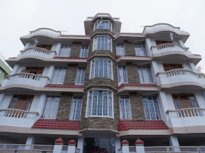 OYO 28824 La Castle Residency