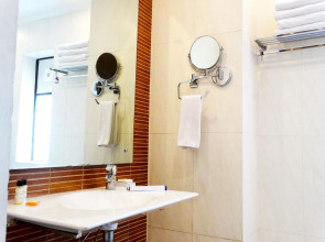 The Legend Inn - New Delhi