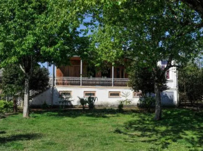 Jomidava House