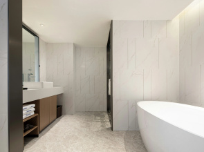 Hampton by Hilton Haikou East Railway Station