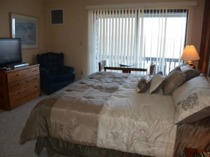 Seven Springs Stoneridge 3 Bedroom and Loft Condo with private deck by RedAwning