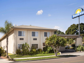 Days Inn by Wyndham Oceanside