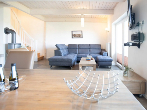 Exclusively furnished 5-star holiday home near the beach.