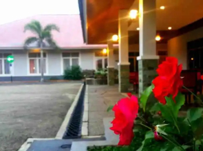 Emerone Moslem Friendly Hotel Batusangkar