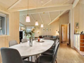 Four-Bedroom Holiday home in Løkken 10