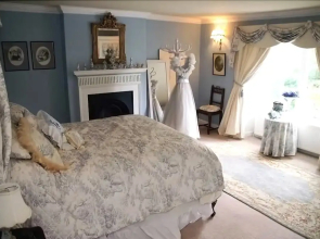Walcot Hall Estate