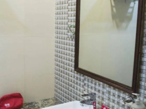 OYO Rooms Sankat Mochan Temple