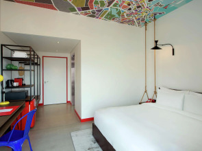 Hampton by Hilton Dubai Al Seef 