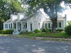 Magnolia Cottage Bed and Breakfast