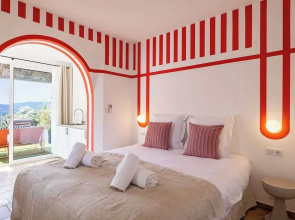Guest Room Apartment in Provencal Villa - 1br/2p