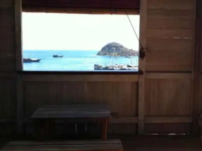 Bajo View