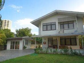 Corner house
