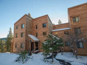 Gold Bend by Tahoe Mountain Properties