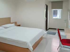 RedDoorz Syariah Plus near Tanjungpura University 2