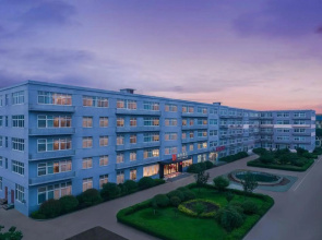 Borrman Hotel  (Yankuang Donghua Branch, West Outer Ring Road, Zoucheng)