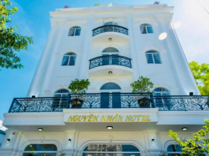 Nguyên Nhân Hotel