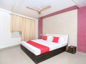 Hotel Gold Star By OYO Rooms