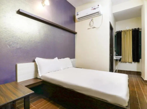 SPOT ON 74538 Hotel New Royal Lodging Boarding