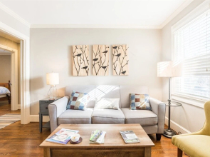 Randall St, 202