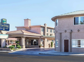 Signature Inn Merced Yosemite Parkway