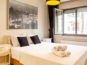 Pleasant and Central Flat With Balcony in Izmir