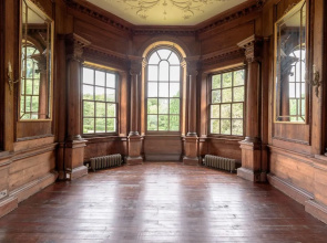 JOIVY Gilmerton House - Historic Scottish Mansion
