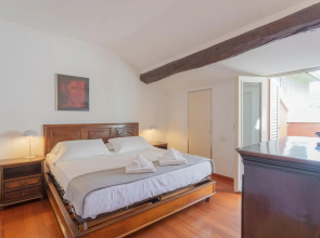 La Mansarda in Como With 3 Bedrooms and 2 Bathrooms