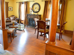 Distinctive Inns of Kingsville Inn136