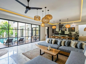 Nelayan Garden Villa Exquisite 3 bedroom Canggu 600 meter from beach