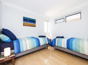 Ocean Surf - Luxury Apartment With Ocean Views