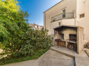 Nice Apartment in Brist With 1 Bedrooms and Wifi