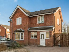 Elite Properties - Sleeps Up to 4 - Leamington Spa