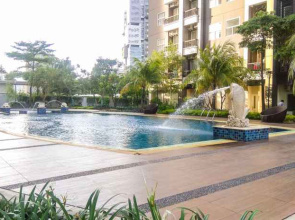 Fully Furnished and Comfy Design 1BR Apartment Silkwood Residences By Travelio