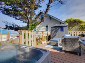 Walk to Shore: Rockaway Beach Retreat w/ Hot Tub!