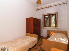 Beautiful Apartment in Supetar With 2 Bedrooms and Wifi