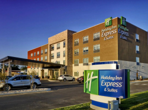 Holiday Inn Express & Suites Tulsa NE - Claremore by IHG